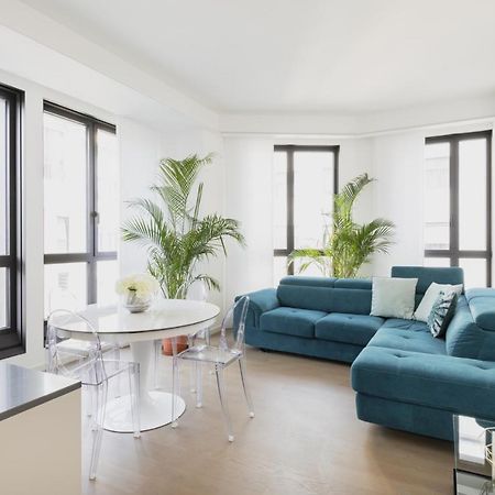 Easylife - Lussuosa Dimora Con Rooftop Condominiale Vista Duomo มิลาน ภายนอก รูปภาพ