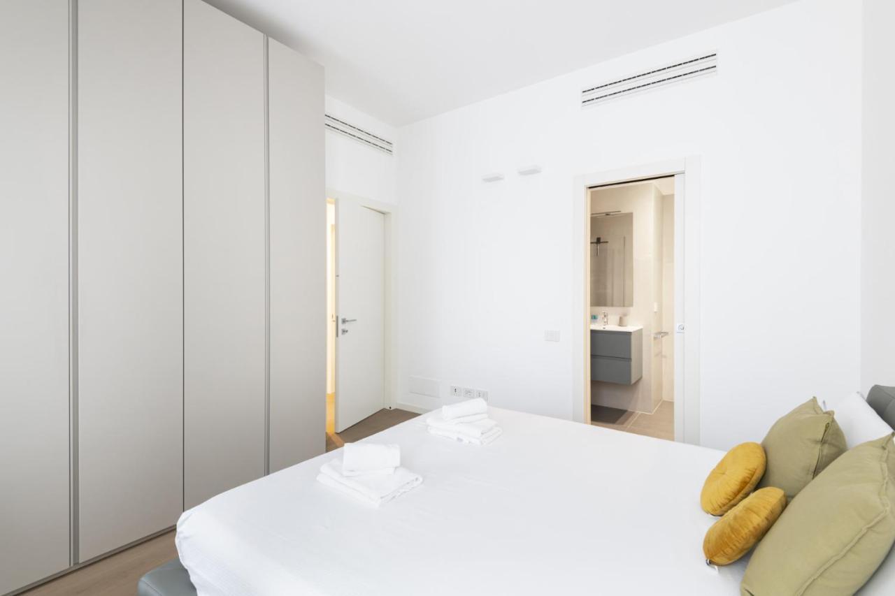 Easylife - Lussuosa Dimora Con Rooftop Condominiale Vista Duomo มิลาน ภายนอก รูปภาพ