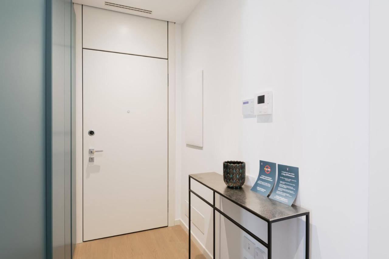 Easylife - Lussuosa Dimora Con Rooftop Condominiale Vista Duomo มิลาน ภายนอก รูปภาพ