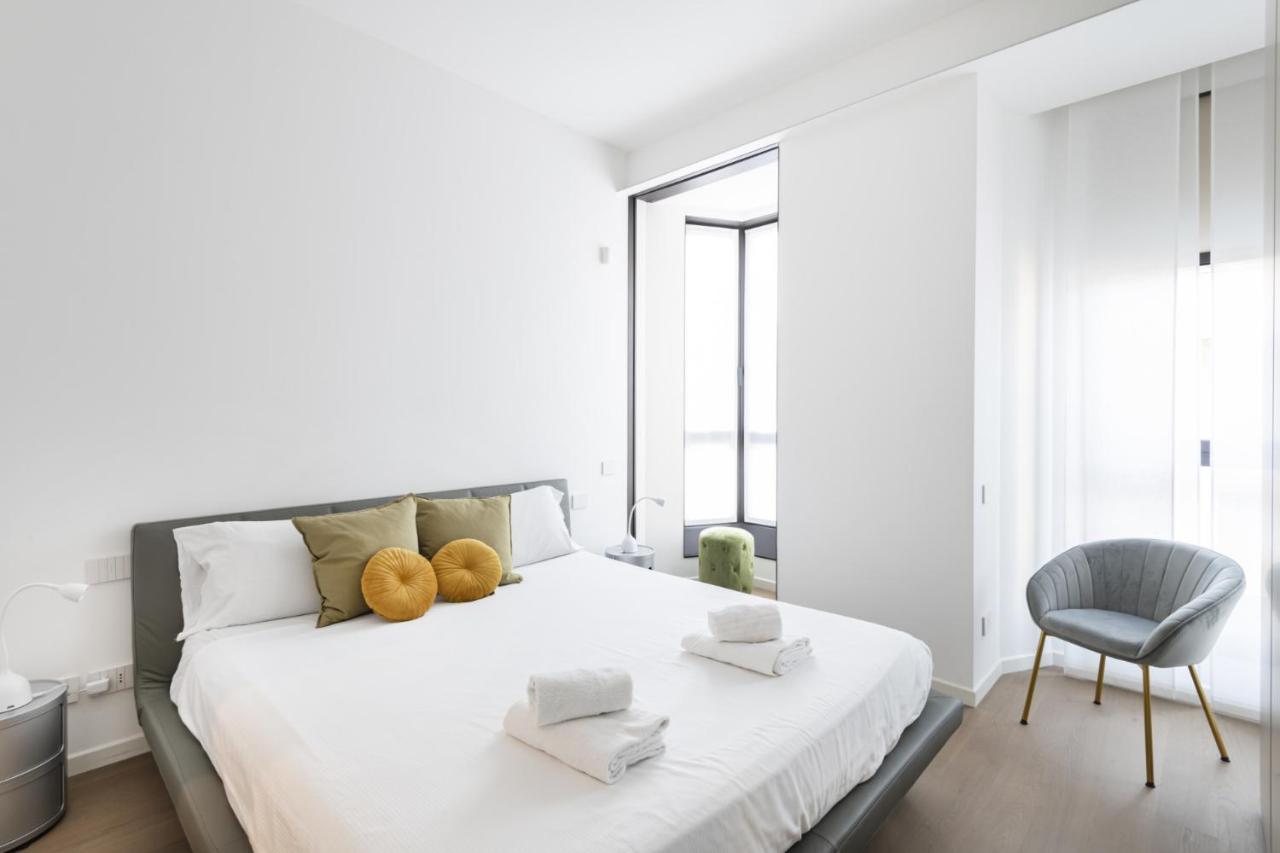 Easylife - Lussuosa Dimora Con Rooftop Condominiale Vista Duomo มิลาน ภายนอก รูปภาพ