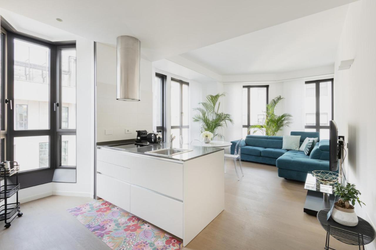 Easylife - Lussuosa Dimora Con Rooftop Condominiale Vista Duomo มิลาน ภายนอก รูปภาพ