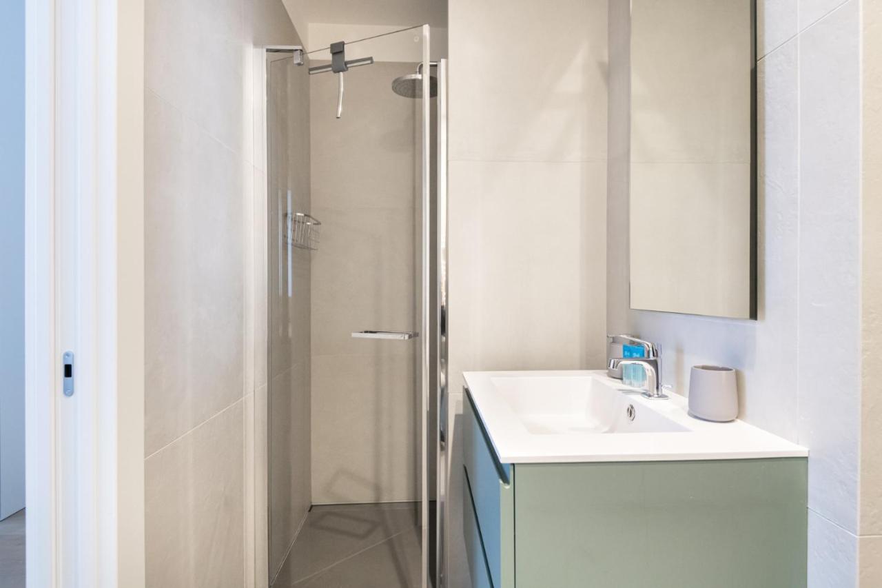 Easylife - Lussuosa Dimora Con Rooftop Condominiale Vista Duomo มิลาน ภายนอก รูปภาพ