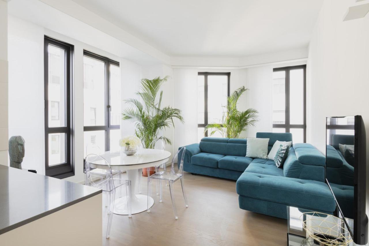 Easylife - Lussuosa Dimora Con Rooftop Condominiale Vista Duomo มิลาน ภายนอก รูปภาพ