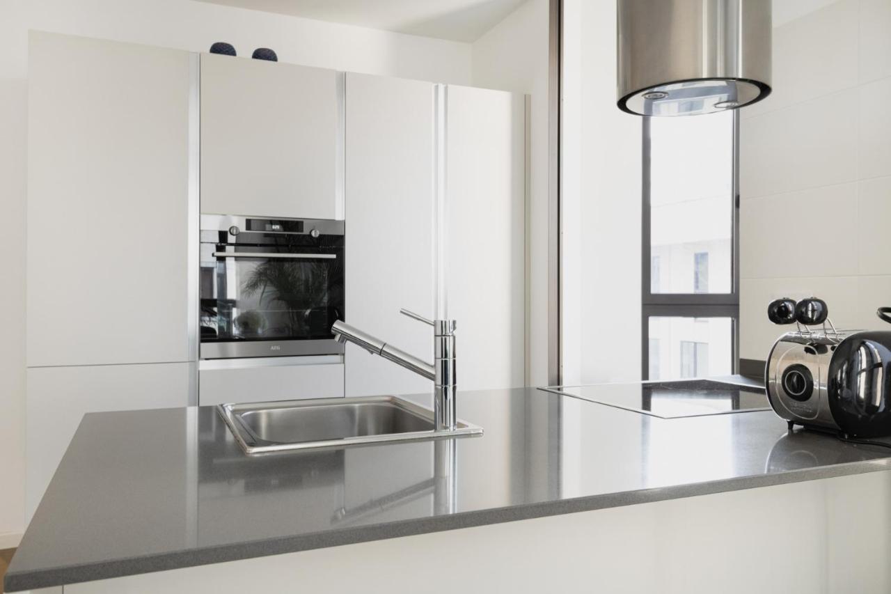 Easylife - Lussuosa Dimora Con Rooftop Condominiale Vista Duomo มิลาน ภายนอก รูปภาพ