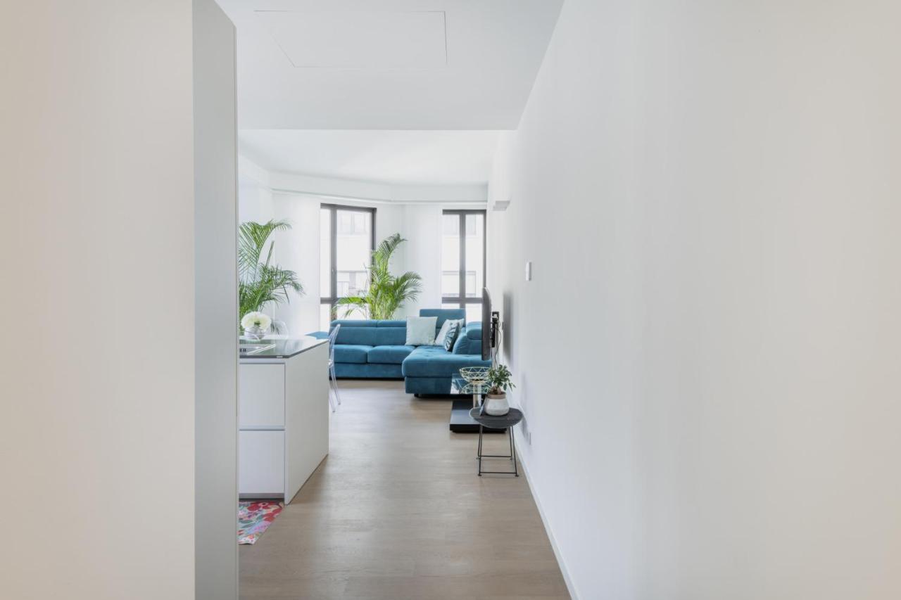 Easylife - Lussuosa Dimora Con Rooftop Condominiale Vista Duomo มิลาน ภายนอก รูปภาพ